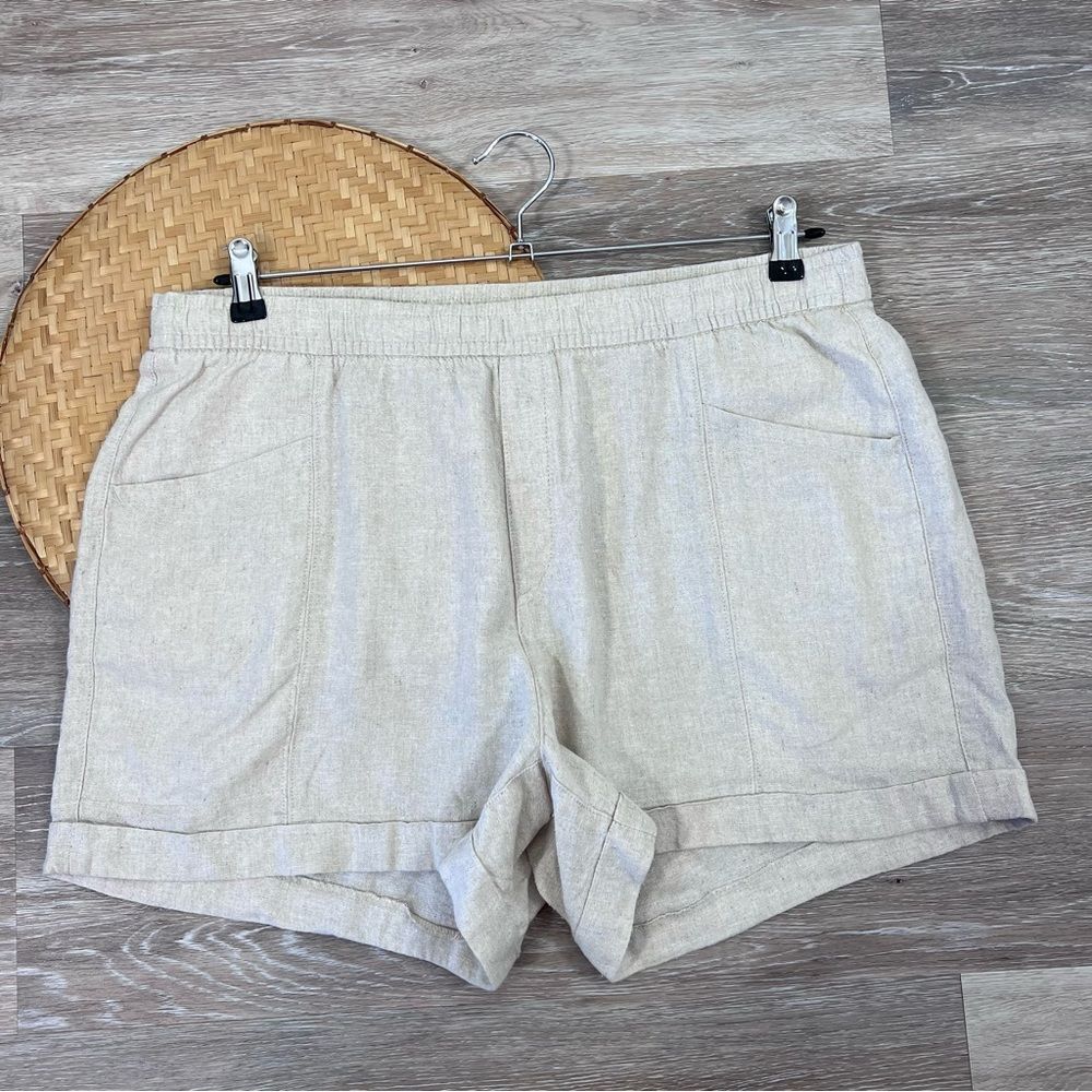 Linen high waisted‎ shorts w/ stretchy waistband oatmeal beige